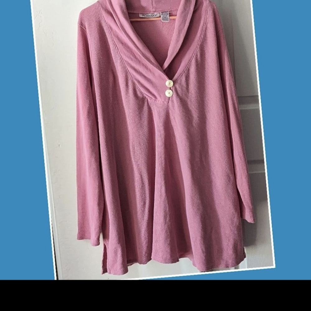 Thermal shawl-collar tunic is